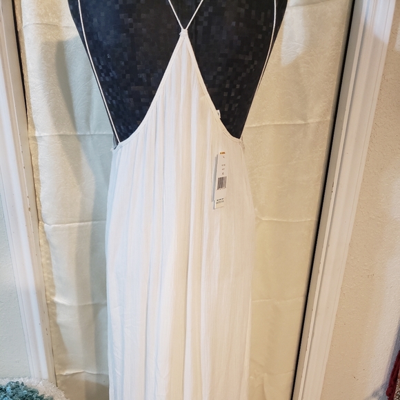 C&C California Odysseia Dress - Picture 7 of 8